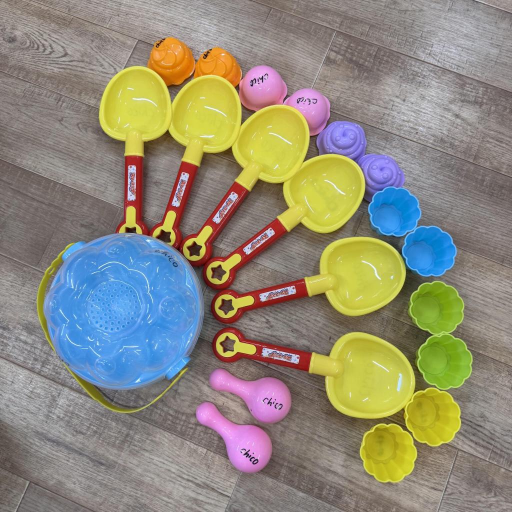 新しい砂場のおもちゃを購入しました♪