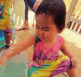 8/13  手袋で遊んじゃおう♪