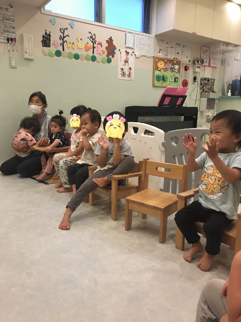 毎週金曜日は英語のレッスンです☆