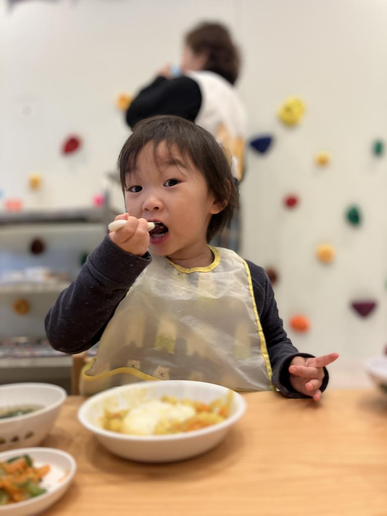 今日も笑顔でモグモグタイム(#^^#)