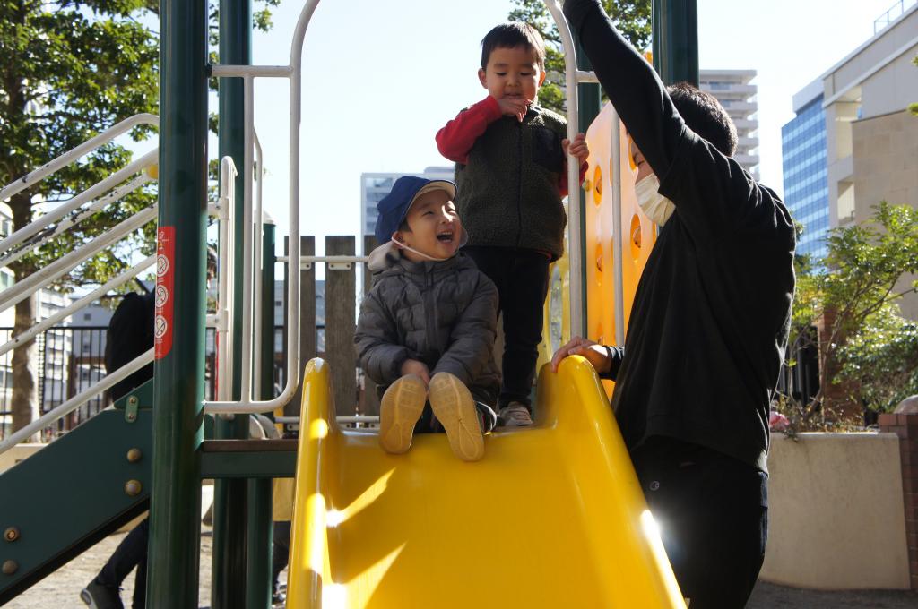 【近くの公園までお散歩☆】